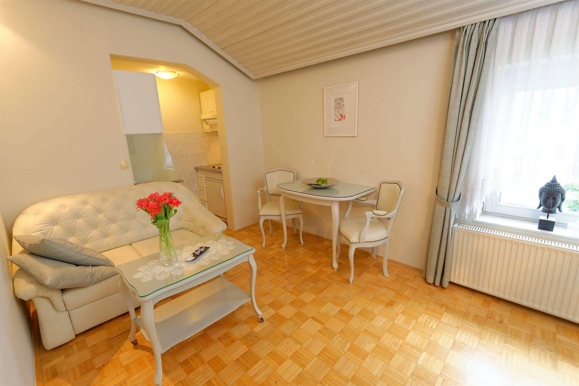 Aparthotel Minka